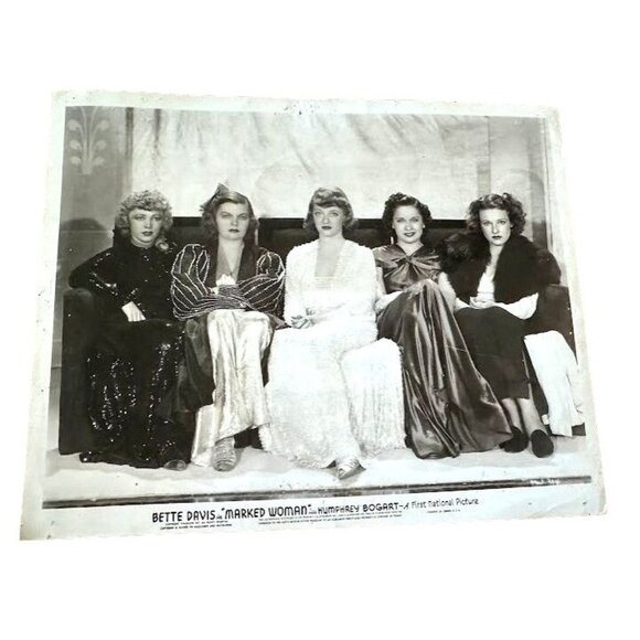 VTG Photo of Bette Davis & Women Cast from "Marked Woman" from the Cozy Theater - Picture 1 of 7